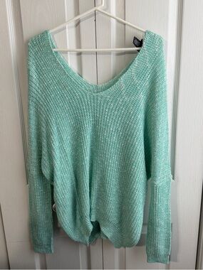 Rue21 blue v neck long sleeve sweater size small / medium
